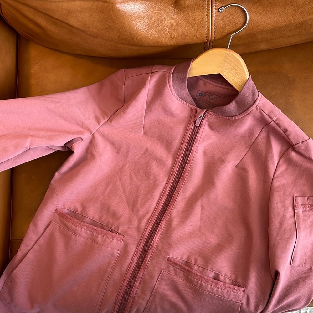 Figs FREE SHIPPING Bellery Mauve Scrub Jacket XS